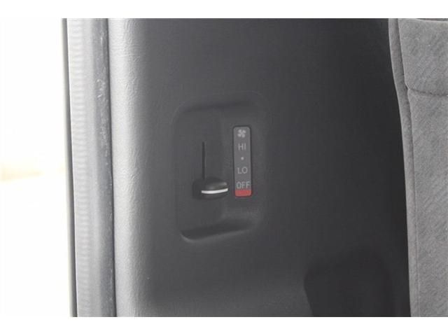 TOYOTA HIACE WAGON 4WD 2018 Image 31