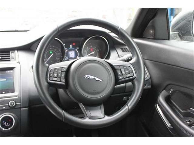 JAGUAR E-PACE 2018 Image 31