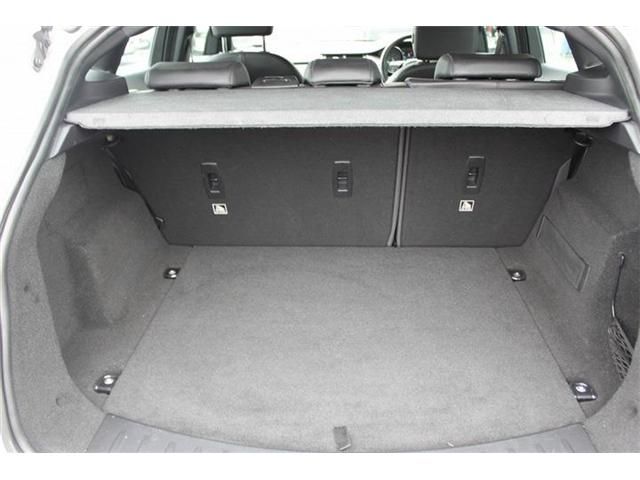 JAGUAR E-PACE 2018 Image 31