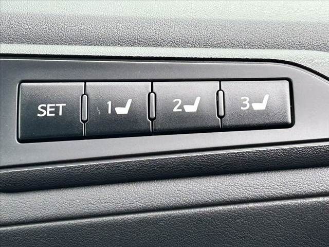 TOYOTA ALPHARD 4WD 2017 Image 31