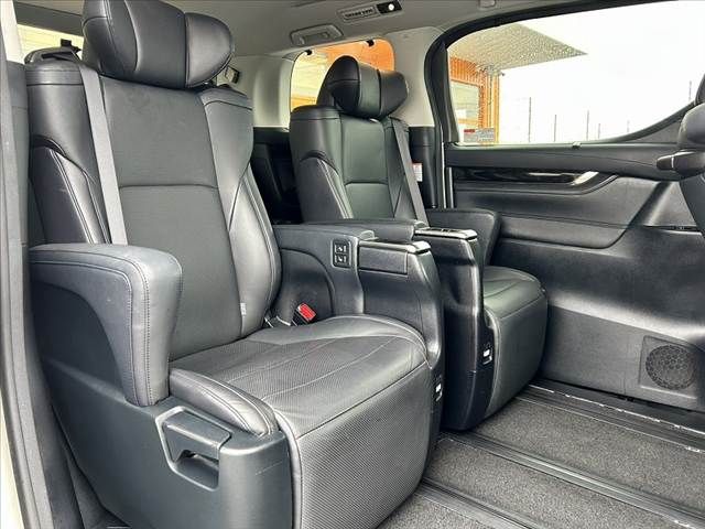TOYOTA ALPHARD 4WD 2017 Image 31
