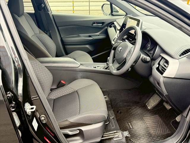 TOYOTA C-HR 2019 Image 31