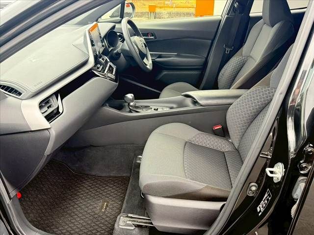 TOYOTA C-HR 2019 Image 31