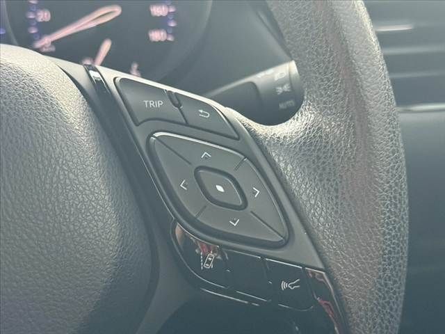 TOYOTA C-HR 2019 Image 31