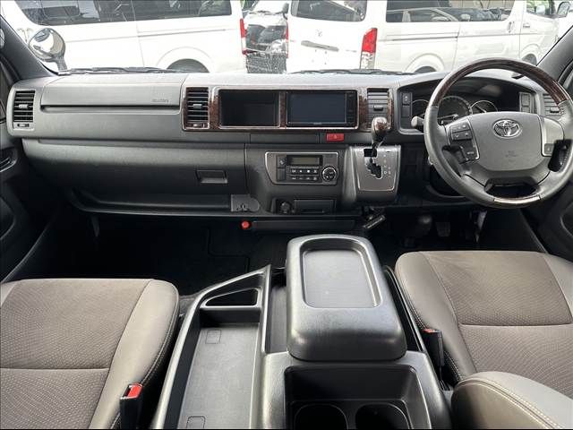 TOYOTA HIACE VAN 2WD 2019 Image 31