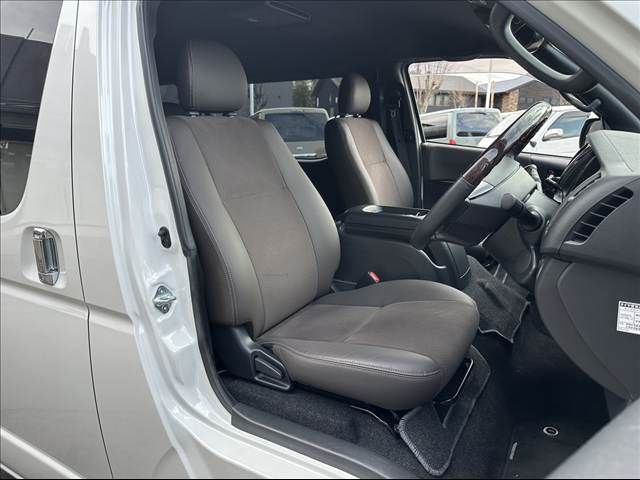 TOYOTA HIACE VAN 2WD 2019 Image 31