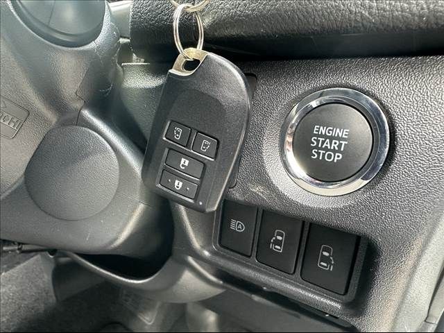 TOYOTA HIACE VAN 2WD 2019 Image 31