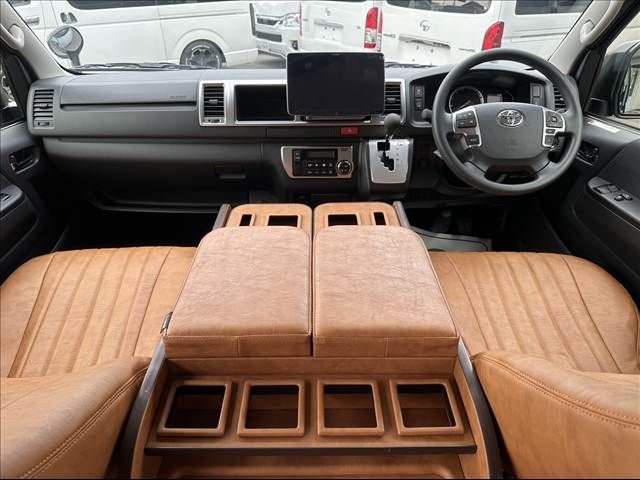 TOYOTA HIACE VAN 2WD 2026 Image 31