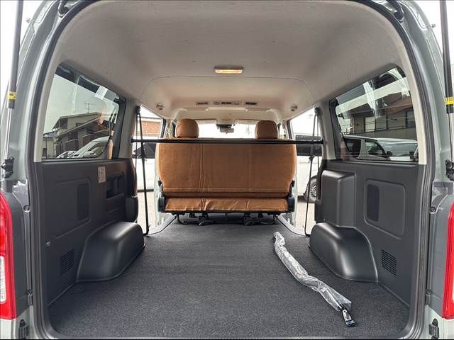 TOYOTA HIACE VAN 2WD 2026 Image 31