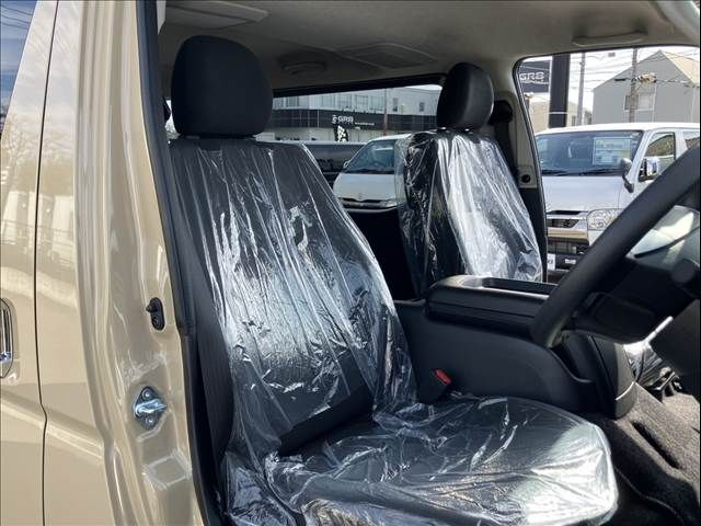 TOYOTA HIACE VAN 4WD 2026 Image 31