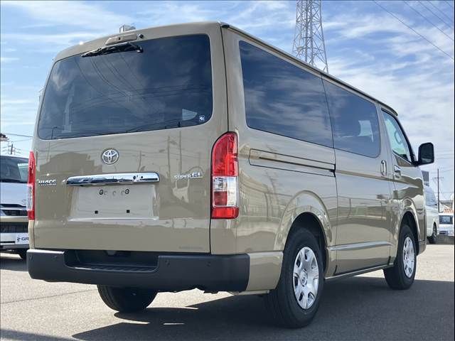 TOYOTA HIACE VAN 4WD 2026 Image 31