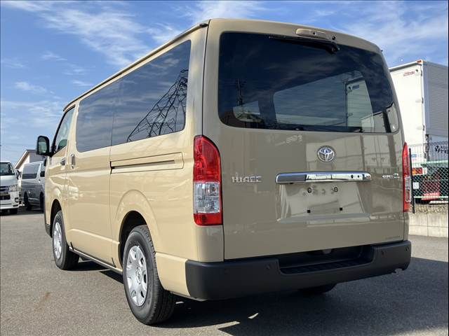 TOYOTA HIACE VAN 4WD 2026 Image 31