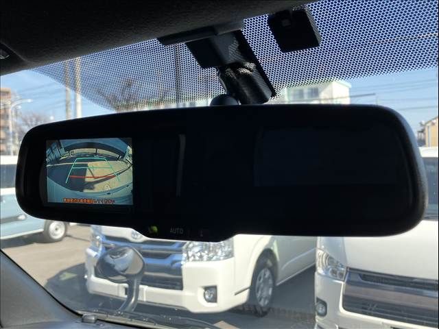 TOYOTA HIACE VAN 4WD 2022 Image 31