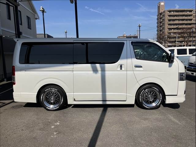 TOYOTA HIACE VAN 4WD 2022 Image 31