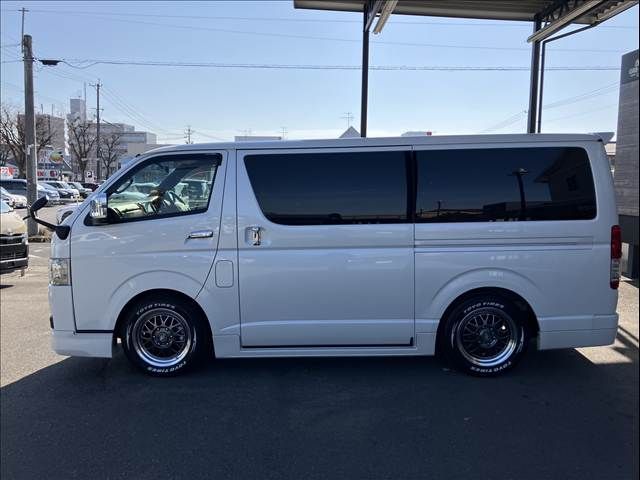 TOYOTA HIACE VAN 4WD 2022 Image 31