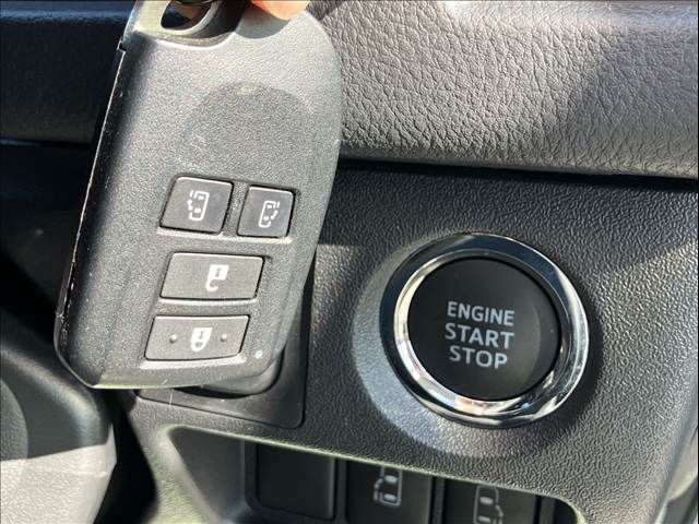 TOYOTA HIACE VAN 4WD 2022 Image 31