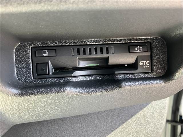 TOYOTA HIACE VAN 4WD 2022 Image 31