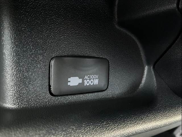 TOYOTA HIACE VAN 2WD 2025 Image 31