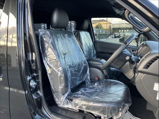 TOYOTA HIACE VAN 2WD 2025 Image 31