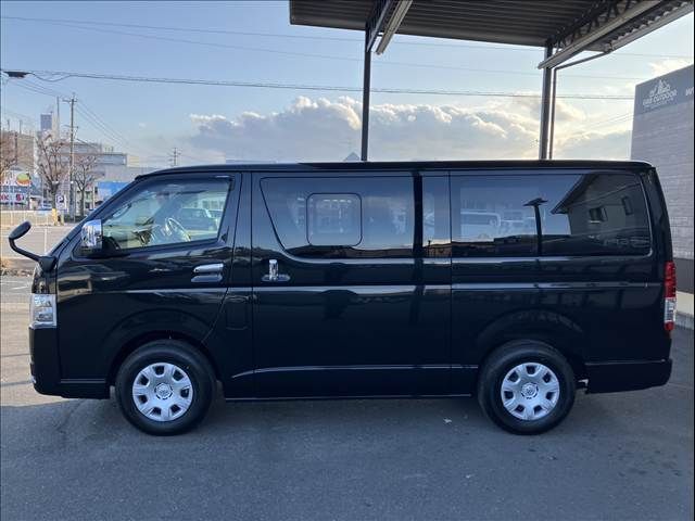 TOYOTA HIACE VAN 2WD 2025 Image 31