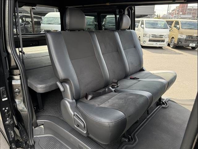 TOYOTA HIACE VAN 4WD 2021 Image 31