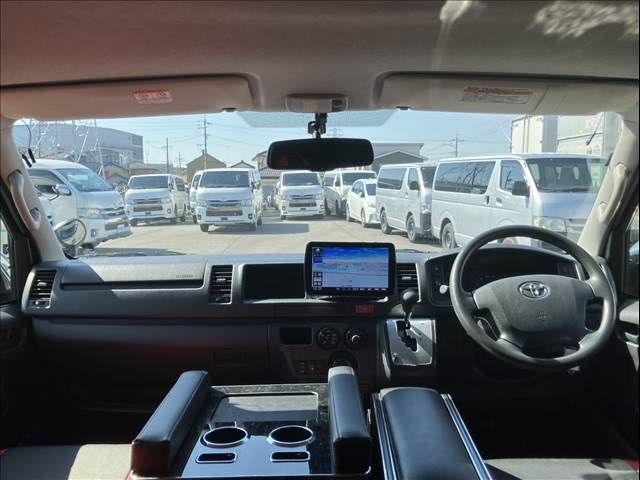 TOYOTA HIACE VAN 2WD 2015 Image 31