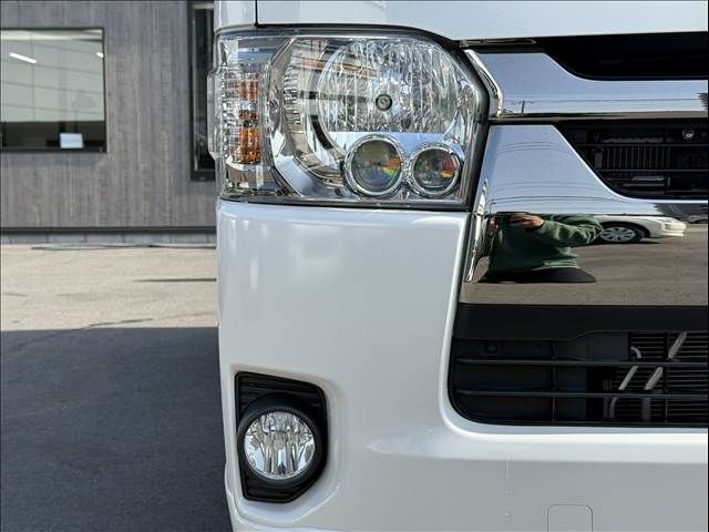 TOYOTA HIACE VAN 2WD 2021 Image 31