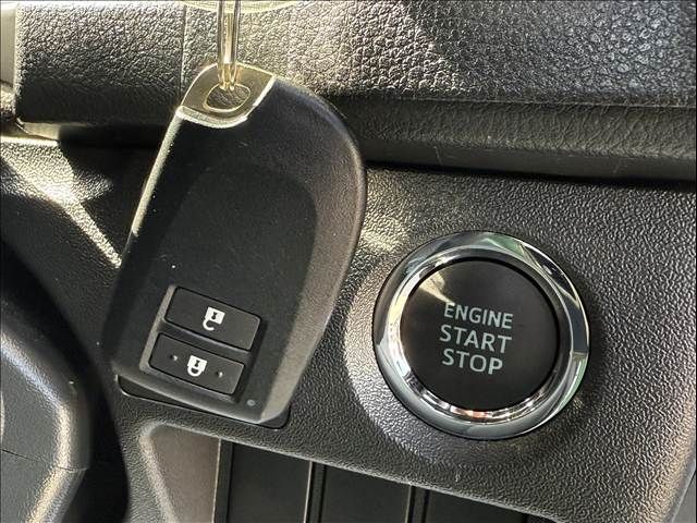 TOYOTA HIACE VAN 2WD 2021 Image 31