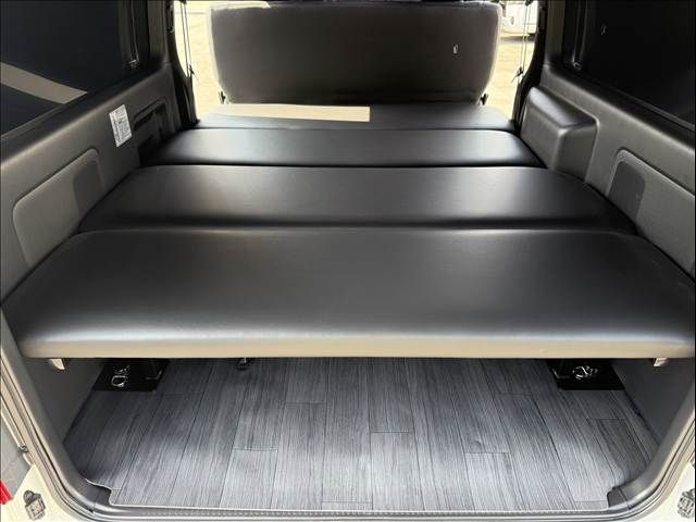 TOYOTA HIACE VAN 2WD 2021 Image 31