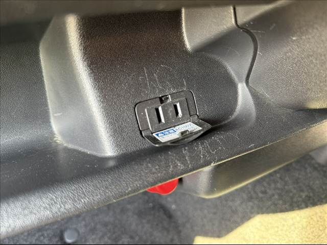 TOYOTA REGIUSACE VAN 1.25T 2019 Image 31