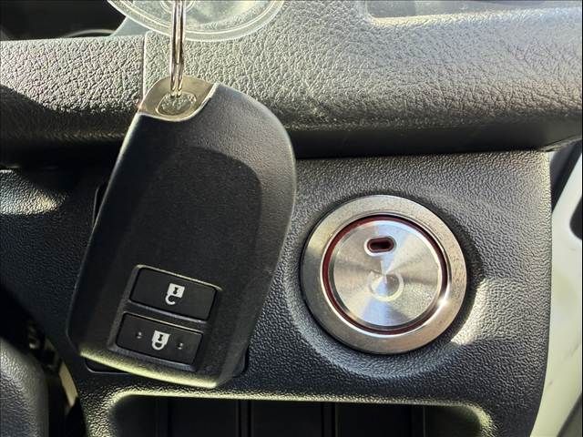 TOYOTA REGIUSACE VAN 1.25T 2019 Image 31