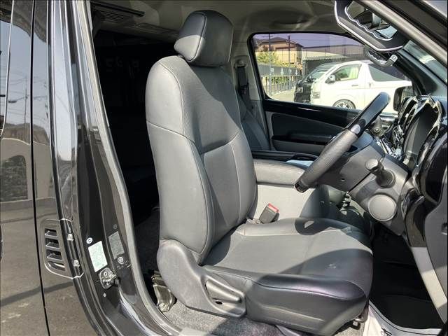 NISSAN NV350 CARAVAN 2017 Image 31