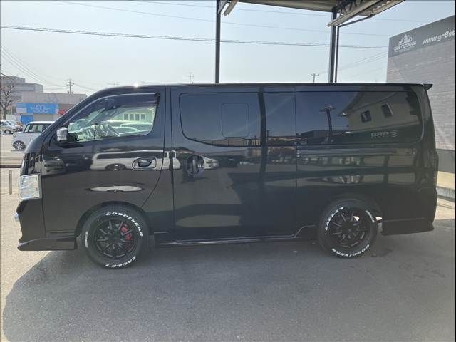 NISSAN NV350 CARAVAN 2017 Image 31