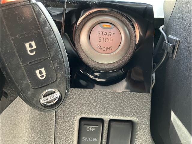 NISSAN NV350 CARAVAN 2017 Image 31