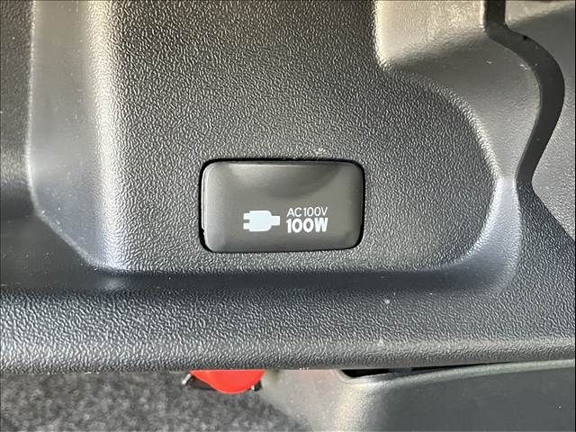 TOYOTA HIACE VAN 2WD 2025 Image 31