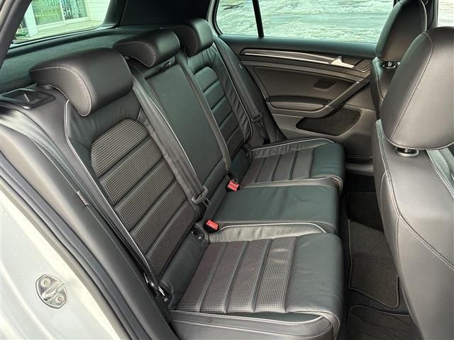 VOLKSWAGEN GOLF R 2017 Image 31