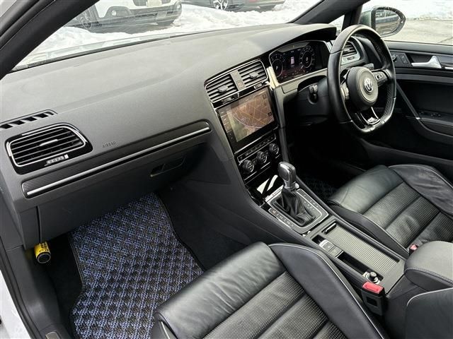 VOLKSWAGEN GOLF R 2017 Image 31