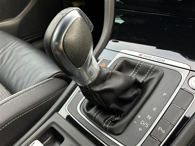 VOLKSWAGEN GOLF R 2017 Image 31