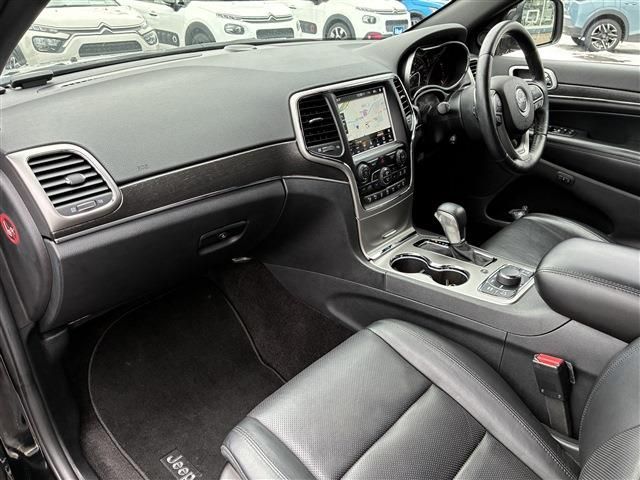 JEEP GRAND CHEROKEE 2019 Image 31