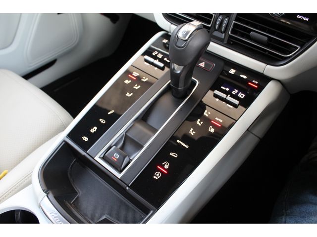 PORSCHE MACAN 2022 Image 31