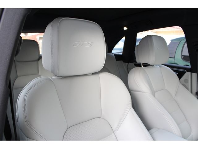 PORSCHE MACAN 2022 Image 31