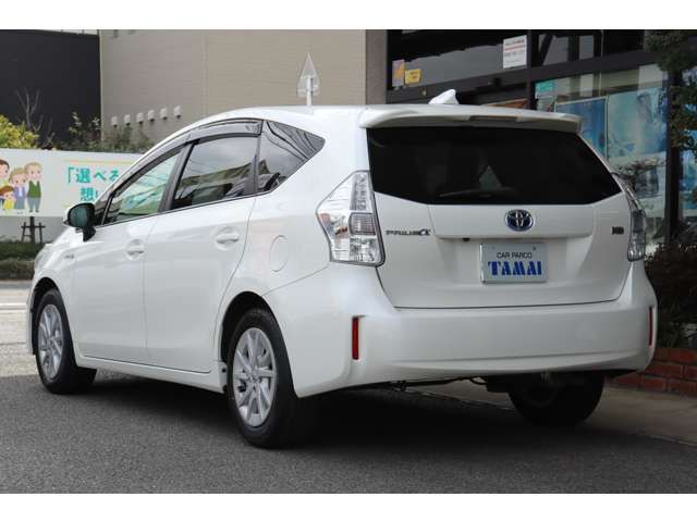 TOYOTA PRIUS ALPHA 2012 Image 31