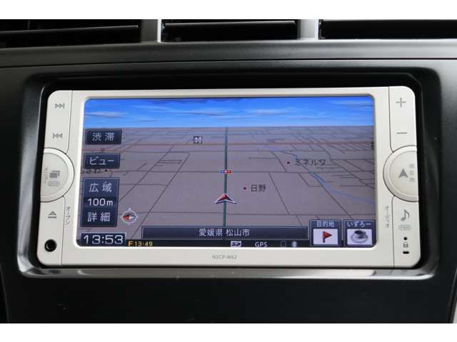 TOYOTA PRIUS ALPHA 2012 Image 31