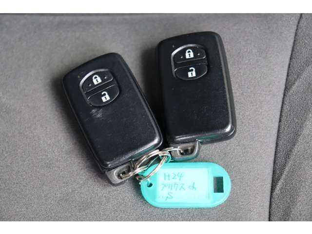 TOYOTA PRIUS ALPHA 2012 Image 31