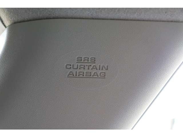 TOYOTA PRIUS ALPHA 2012 Image 31