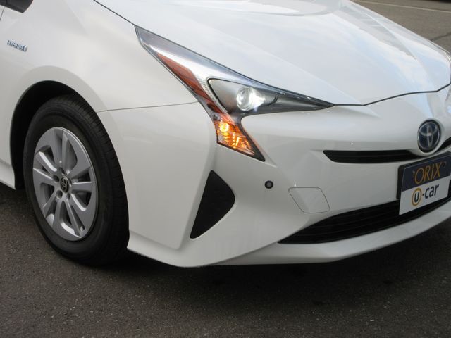 TOYOTA PRIUS 2017 Image 31