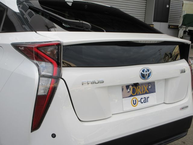 TOYOTA PRIUS 2017 Image 31