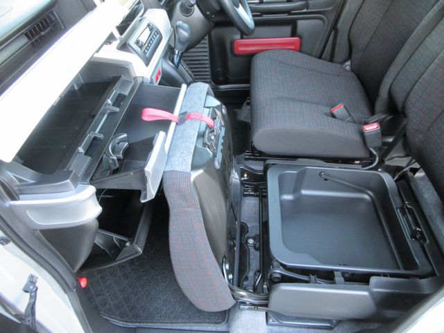 SUZUKI SPACIA 4WD 2021 Image 31