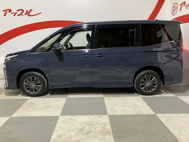 TOYOTA VOXY HYBRID 4WD 2022 Image 31