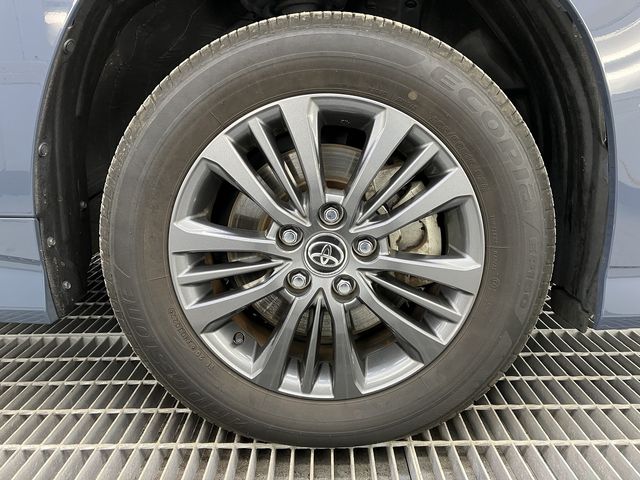 TOYOTA VOXY HYBRID 4WD 2022 Image 31